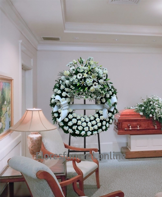 Corona de flores funerarias en Sevilla